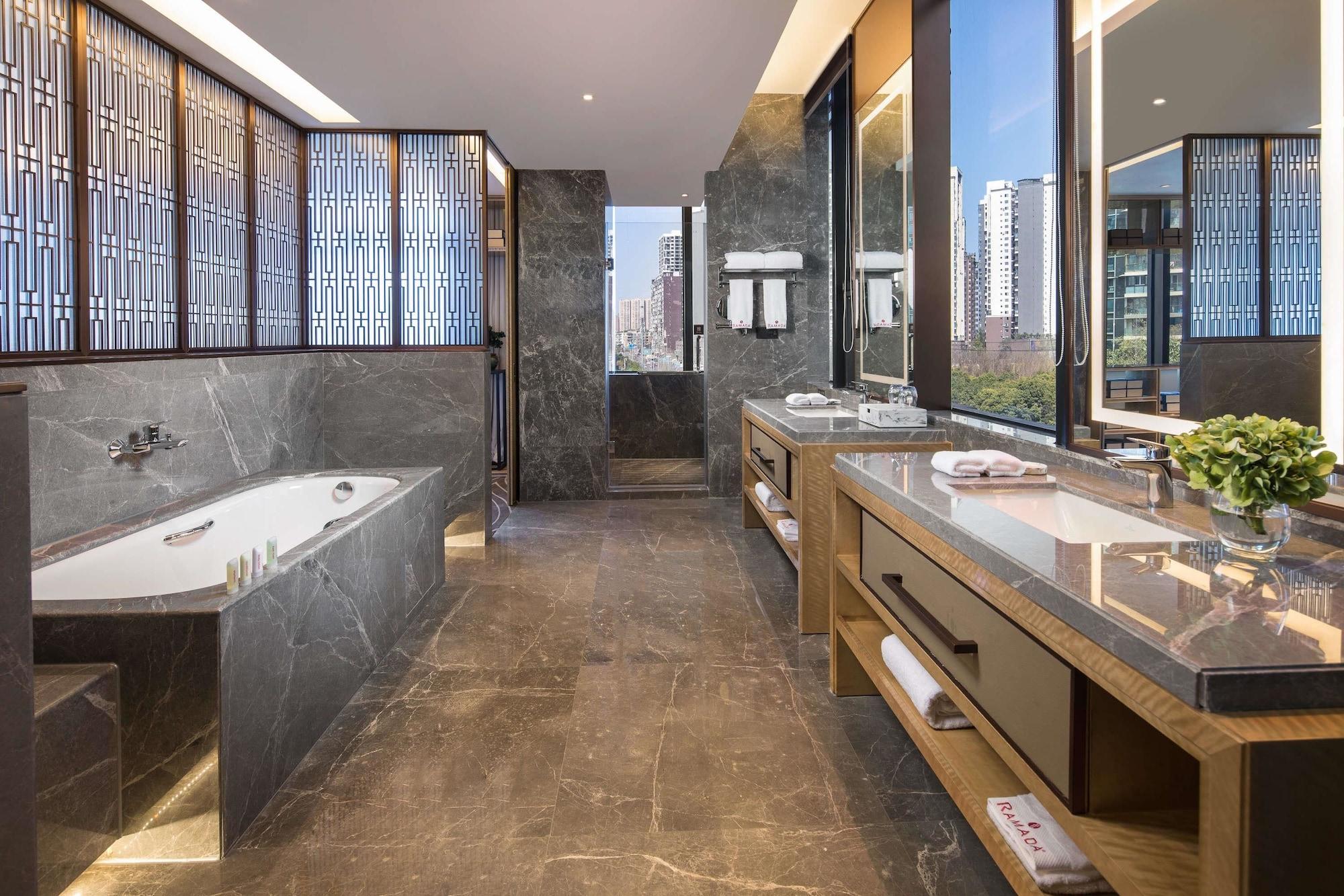 Leshan Ramada Hotel Экстерьер фото
